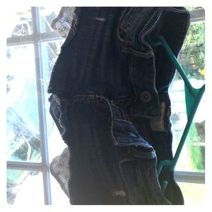 Aeropostale shorts w/ white cut out flower pockets